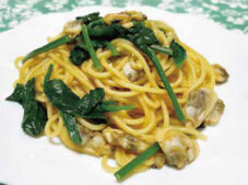 あさりとほうれん草のパスタ